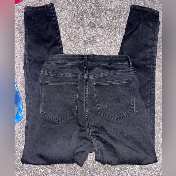Black skinny jeans - Picture 2 of 2